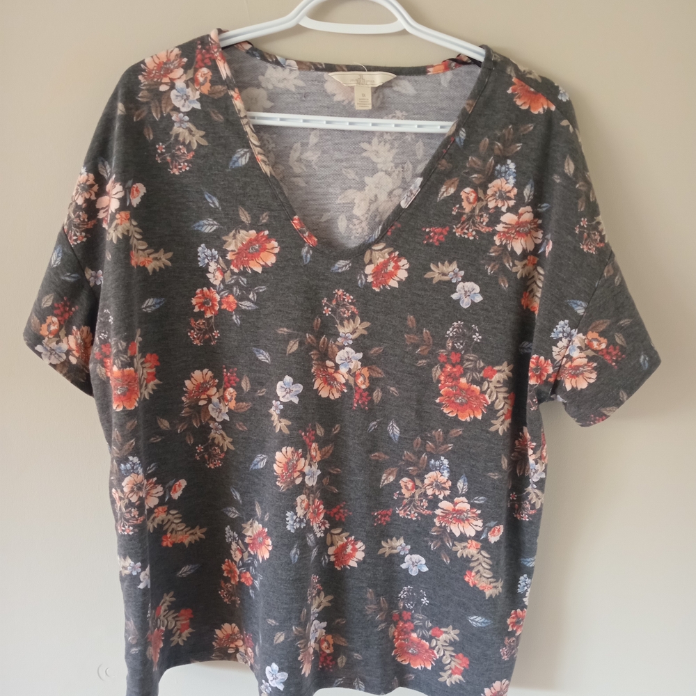 Jules & Leopold Charcoal Floral Short Sleeve Top